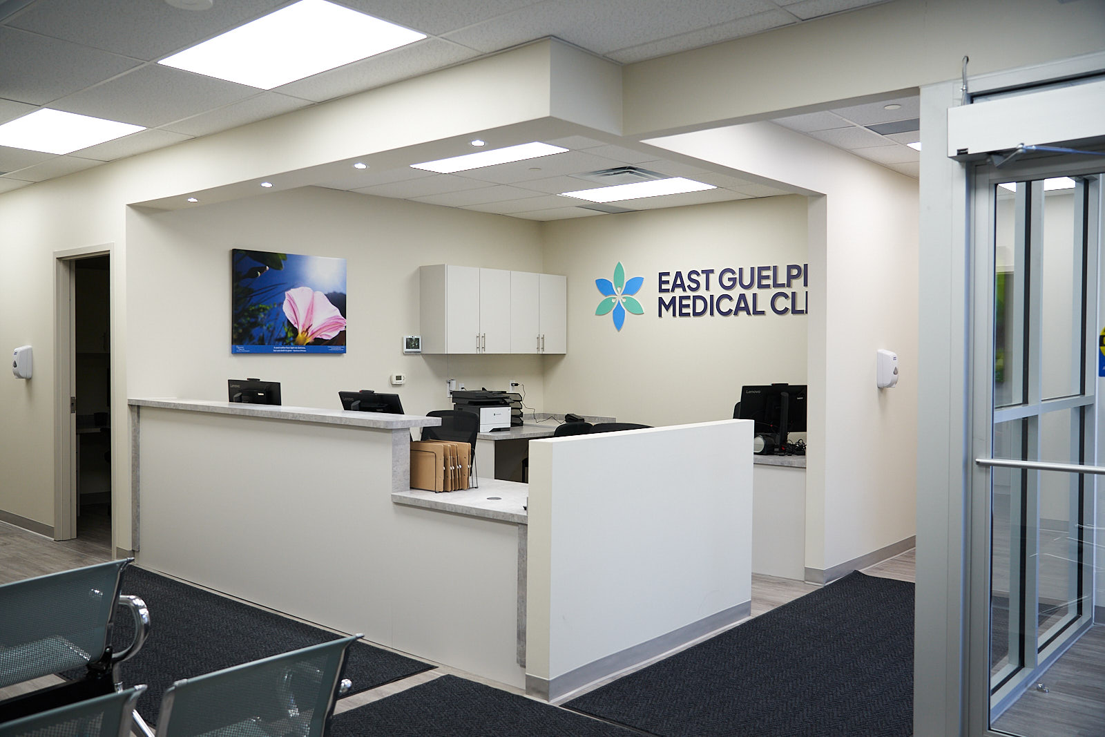 Reception counter in the Unit A5 side of the clinic